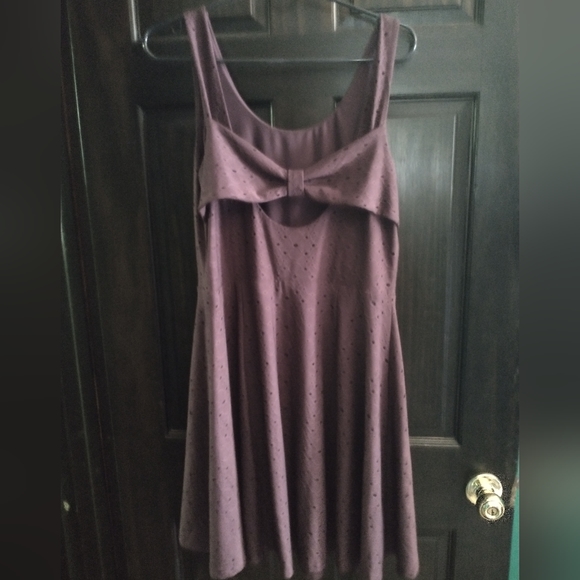 Dress - Picture 3 of 3